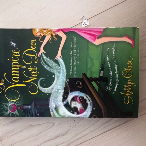 Books - Picture 2 of 16